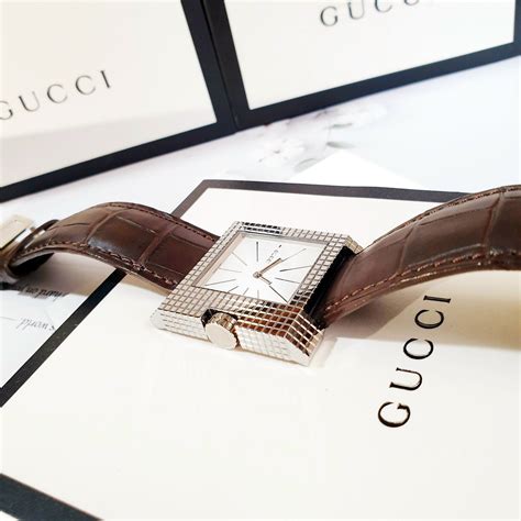 Gucci 7100M Watch 